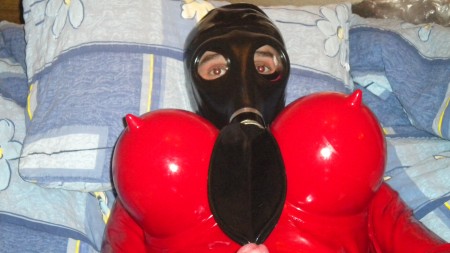 Fetish Transvestite In Female Gasmaskoutfit Part 1