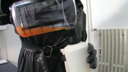 Bizarre Latex Cum And Pee Treatment Part 5 Of 6 - Hd clip 1980 x 1080 px
latex mistress leila wears a black latex coat now. She puts the slave a gasmask on, then a tube and then a pee inhaler...

die bizarre latex sperma und urin behandlung teil 5 von 6

hd clip 1980 x 1080 px
latexherrin leila trgt nun einen schwarzen latexmantel. She zieht dem sklaven eine gasmaske an, dann einen schlauch und dann einen pissinhalator, gefllt mit abgestandener pisse...